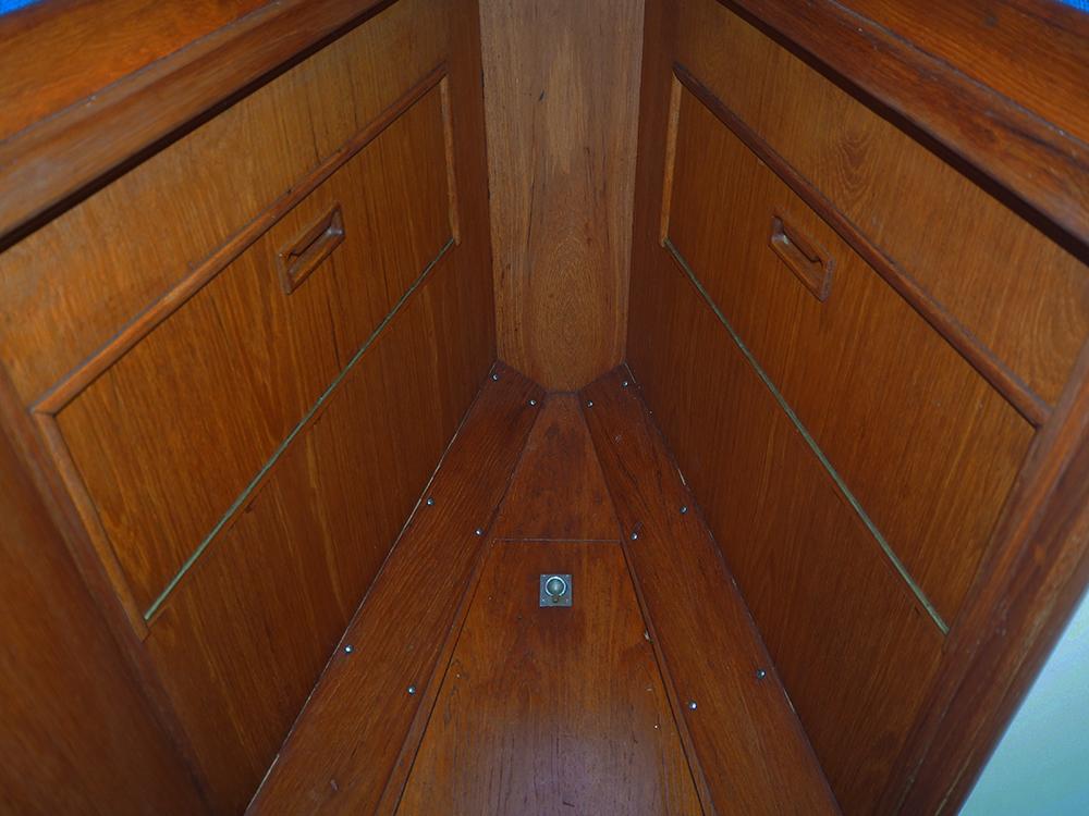 Cabin en avant, H&eacute;bergements